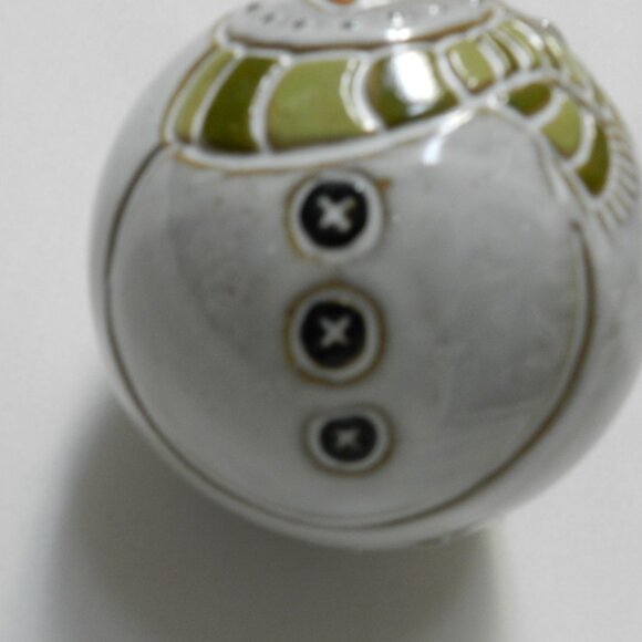 Mud Pie Snowman Christmas Ornament large ball stoneware Holiday  4.5" x 4.5" NEW - Picture 4 of 9